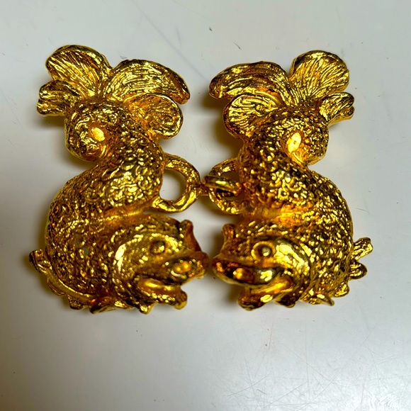Vintage MIMI di N 1972 huge double dolphins heavy gold plated huge belt buckle